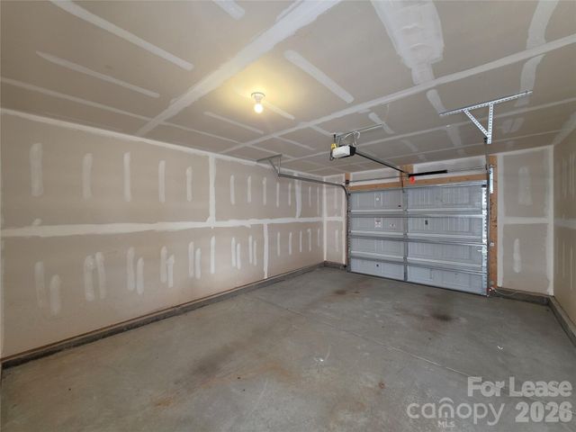 12736 Wandering Brook Drive, Charlotte, NC 28273