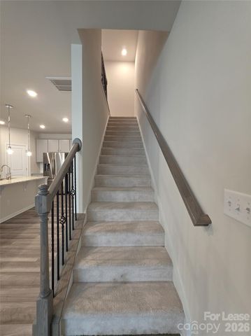 12736 Wandering Brook Drive, Charlotte, NC 28273