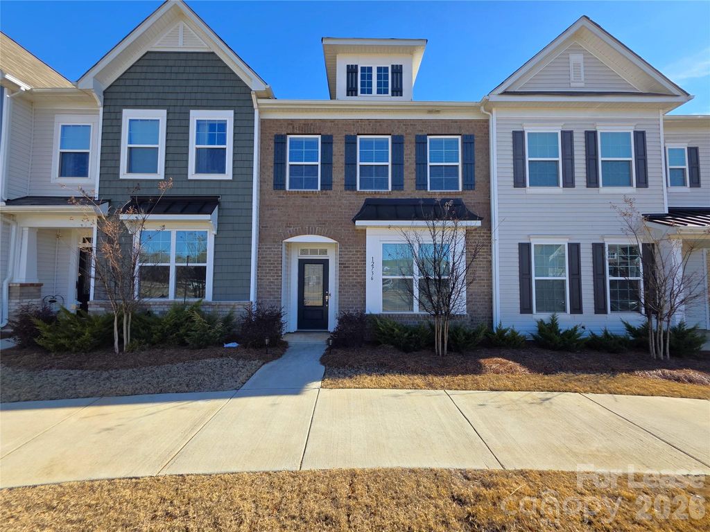 12736 Wandering Brook Drive, Charlotte, NC 28273