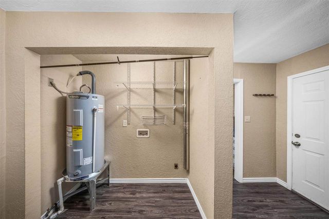 2202 NW 36th St, Lawton, OK 73505