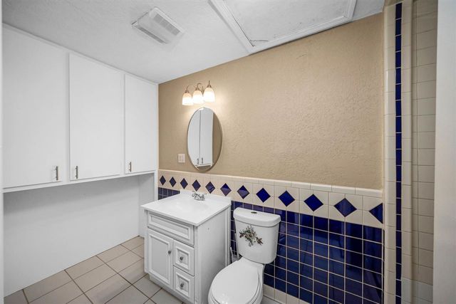 2202 NW 36th St, Lawton, OK 73505