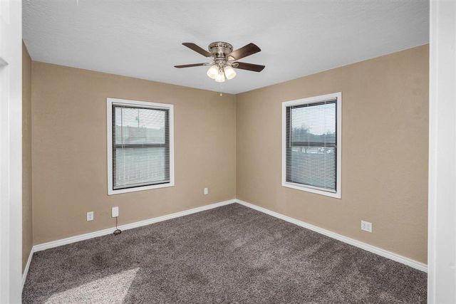 2202 NW 36th St, Lawton, OK 73505