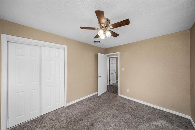 2202 NW 36th St, Lawton, OK 73505