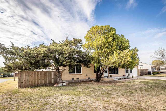 2202 NW 36th St, Lawton, OK 73505