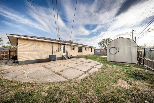 2202 NW 36th St, Lawton, OK 73505