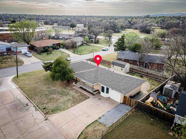 2202 NW 36th St, Lawton, OK 73505