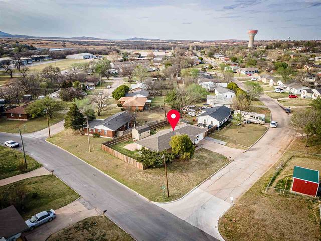 2202 NW 36th St, Lawton, OK 73505