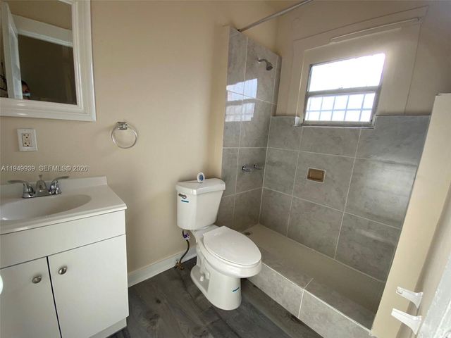 1011 SW 5th St 2, Miami, FL 33130