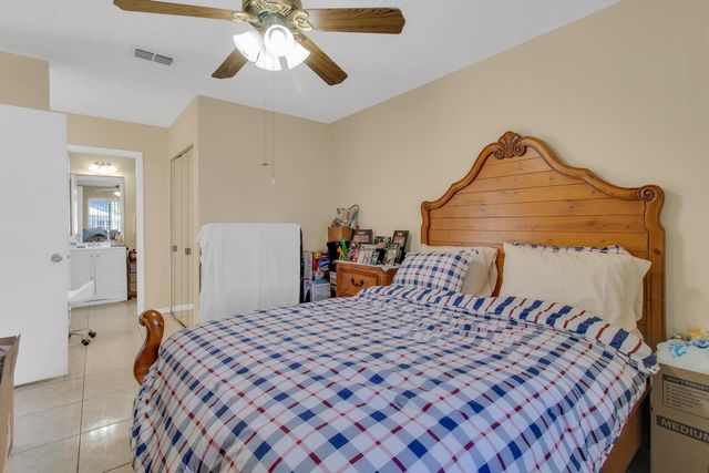 5617 Blue Shadows Court 4, Orlando, FL 32811