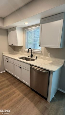 40869 Highpointe Drive 38, Clinton, MI 48038