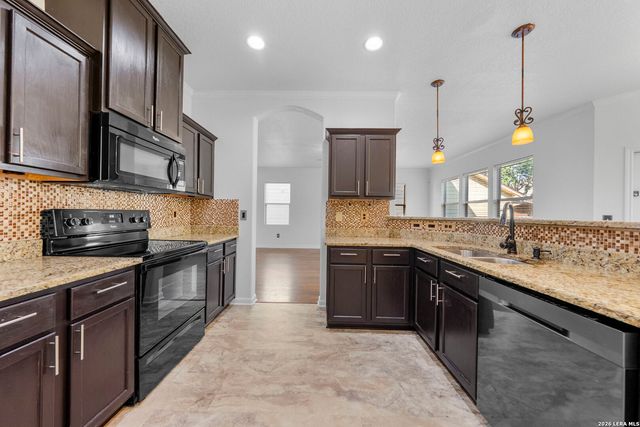 6011 Enchantment, San Antonio, TX 78218