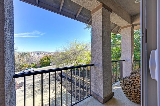 343 Carpenter Hill Rd, Folsom, CA 95630