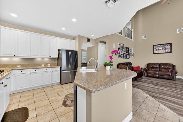 343 Carpenter Hill Rd, Folsom, CA 95630