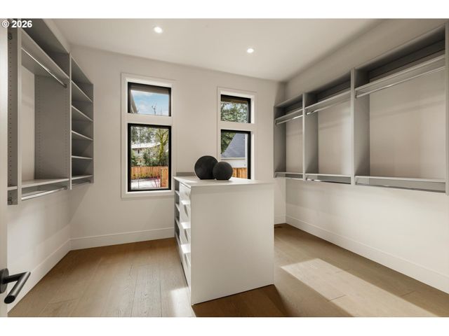 3537 LAKE GROVE Ave, Lake Oswego, OR 97035