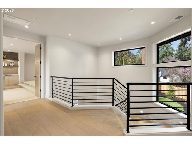 3537 LAKE GROVE Ave, Lake Oswego, OR 97035