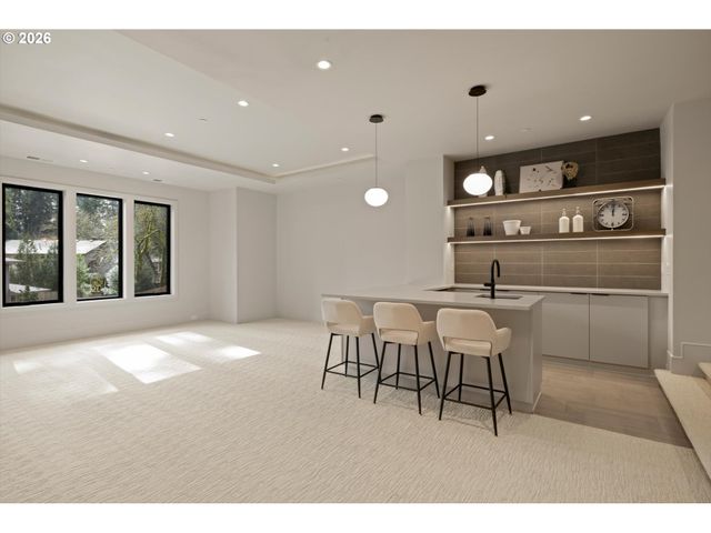 3537 LAKE GROVE Ave, Lake Oswego, OR 97035