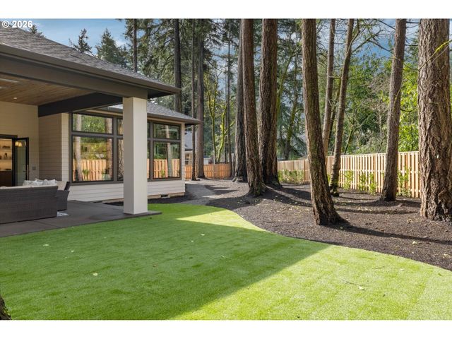 3537 LAKE GROVE Ave, Lake Oswego, OR 97035