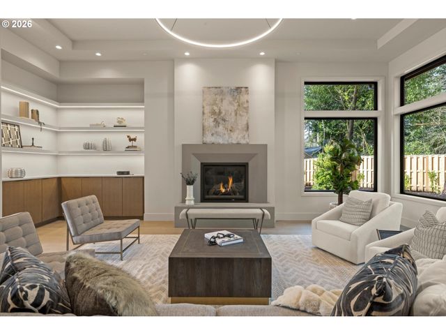 3537 LAKE GROVE Ave, Lake Oswego, OR 97035