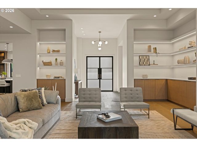 3537 LAKE GROVE Ave, Lake Oswego, OR 97035