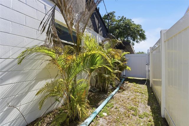 7005 N DUNCAN AVENUE, Tampa, FL 33604