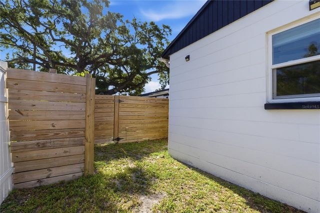 7005 N DUNCAN AVENUE, Tampa, FL 33604