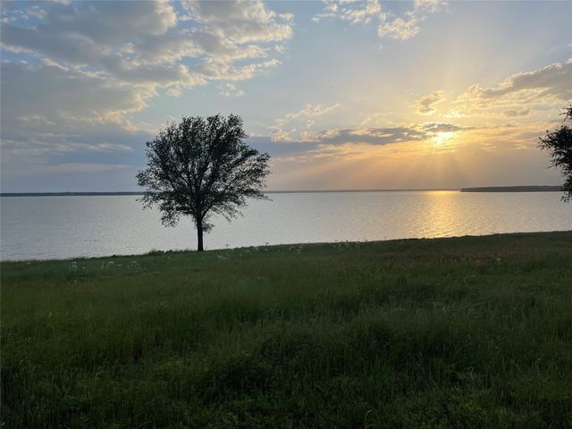 1564 Shoreline Drive, Mabank, TX 75143