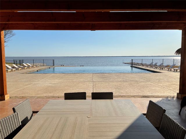 1564 Shoreline Drive, Mabank, TX 75143