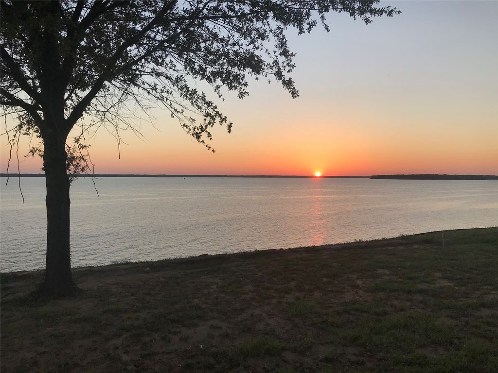1564 Shoreline Drive, Mabank, TX 75143