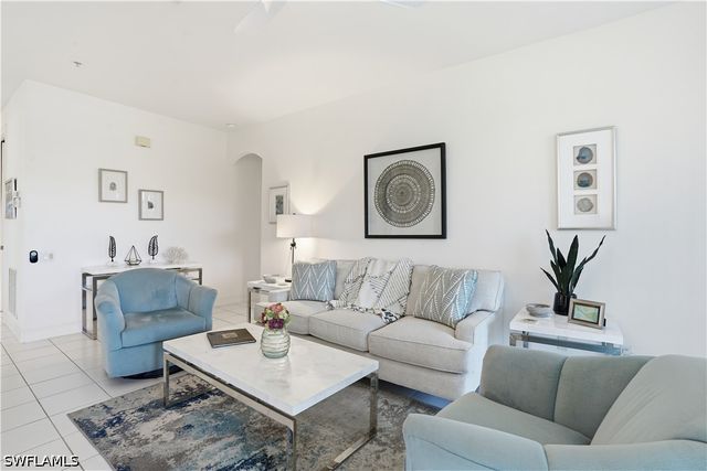 800 Carrick Bend CIR 103, Naples, FL 34110