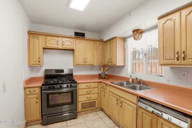 1156 N Belvedere Avenue, Tucson, AZ 85712