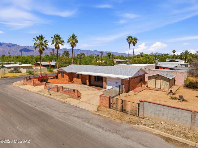1156 N Belvedere Avenue, Tucson, AZ 85712