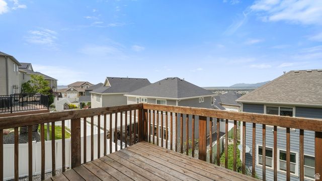 203 E RIDGELINE WAY, North Salt Lake, UT 84054