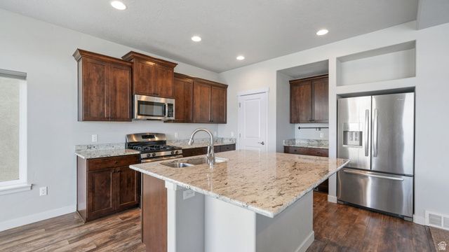 203 E RIDGELINE WAY, North Salt Lake, UT 84054