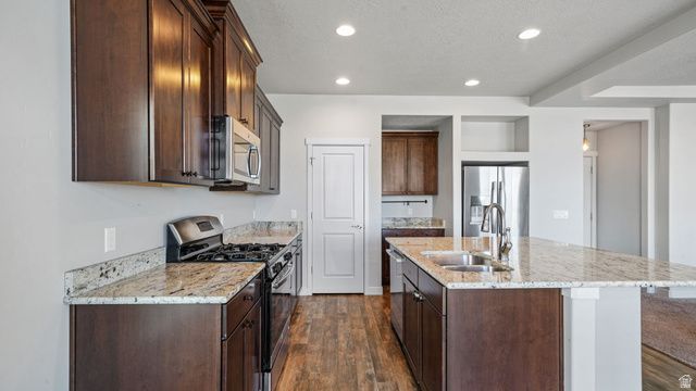 203 E RIDGELINE WAY, North Salt Lake, UT 84054