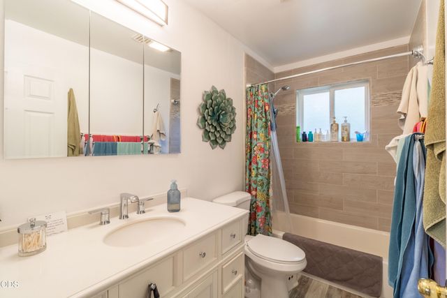 720 NW Morgan Lane, Grants Pass, OR 97526