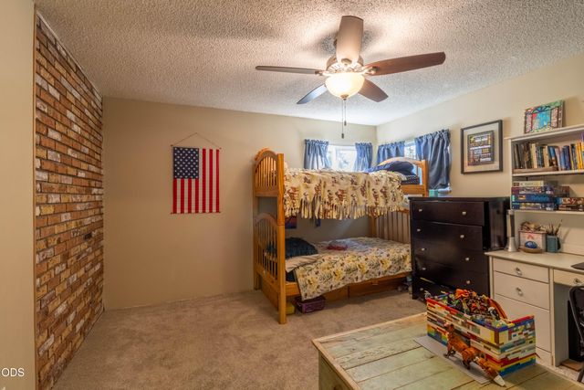 720 NW Morgan Lane, Grants Pass, OR 97526