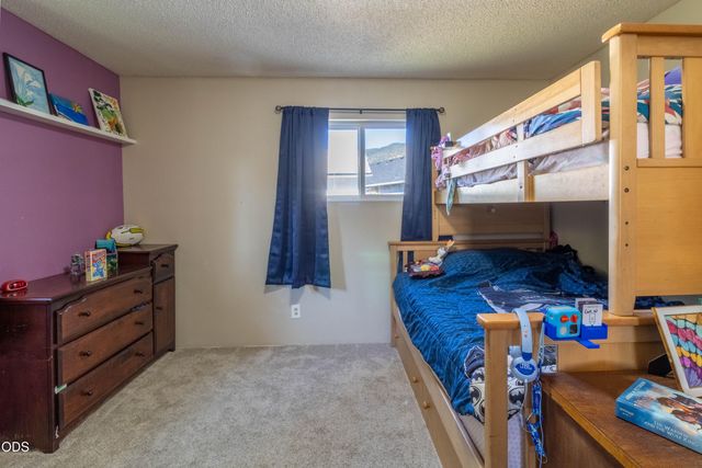 720 NW Morgan Lane, Grants Pass, OR 97526