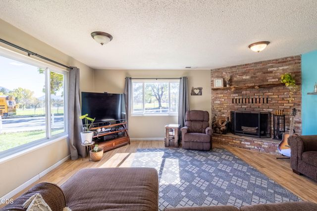 720 NW Morgan Lane, Grants Pass, OR 97526
