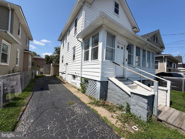 1316 MCCAY AVE, Upper Chichester, PA 19061