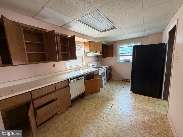 1316 MCCAY AVE, Upper Chichester, PA 19061