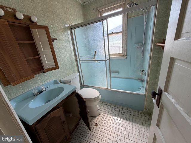 1316 MCCAY AVE, Upper Chichester, PA 19061
