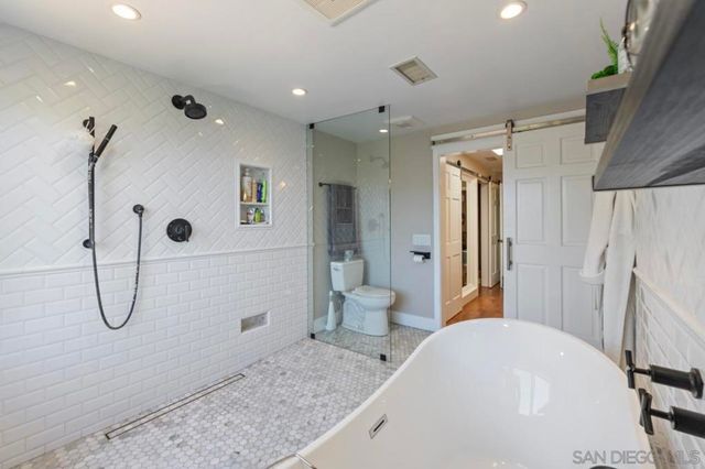 17924 Saint Andrews Dr, Poway, CA 92064