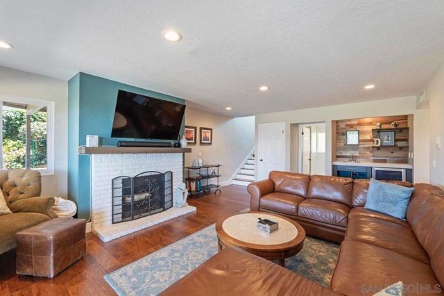 17924 Saint Andrews Dr, Poway, CA 92064