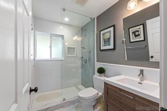 17924 Saint Andrews Dr, Poway, CA 92064