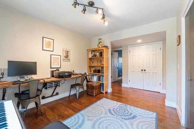 17924 Saint Andrews Dr, Poway, CA 92064