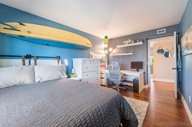 17924 Saint Andrews Dr, Poway, CA 92064