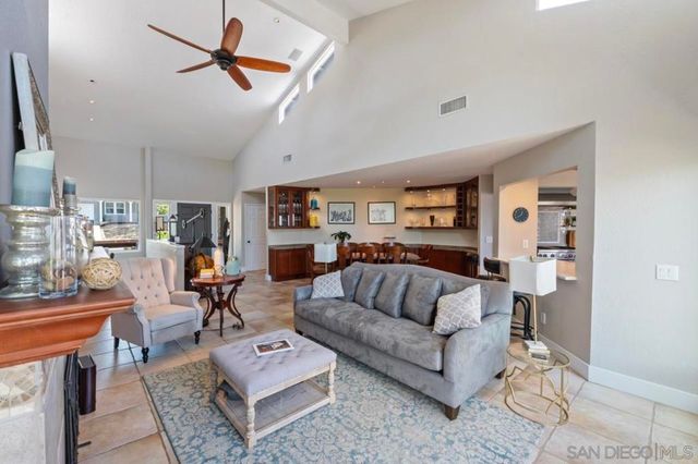 17924 Saint Andrews Dr, Poway, CA 92064