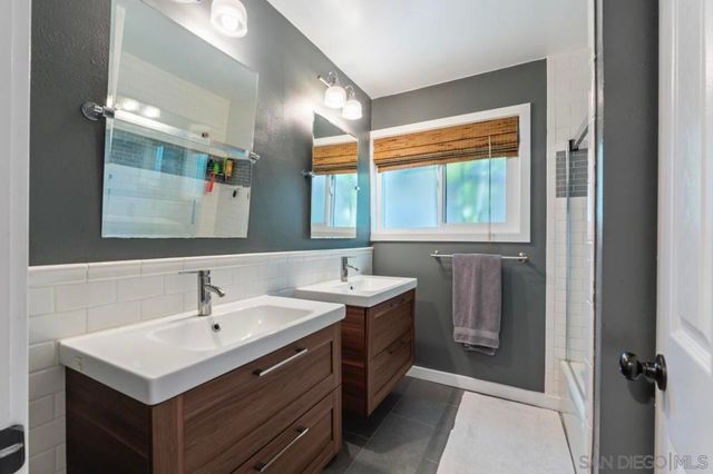 17924 Saint Andrews Dr, Poway, CA 92064