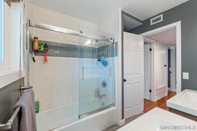 17924 Saint Andrews Dr, Poway, CA 92064