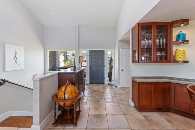 17924 Saint Andrews Dr, Poway, CA 92064